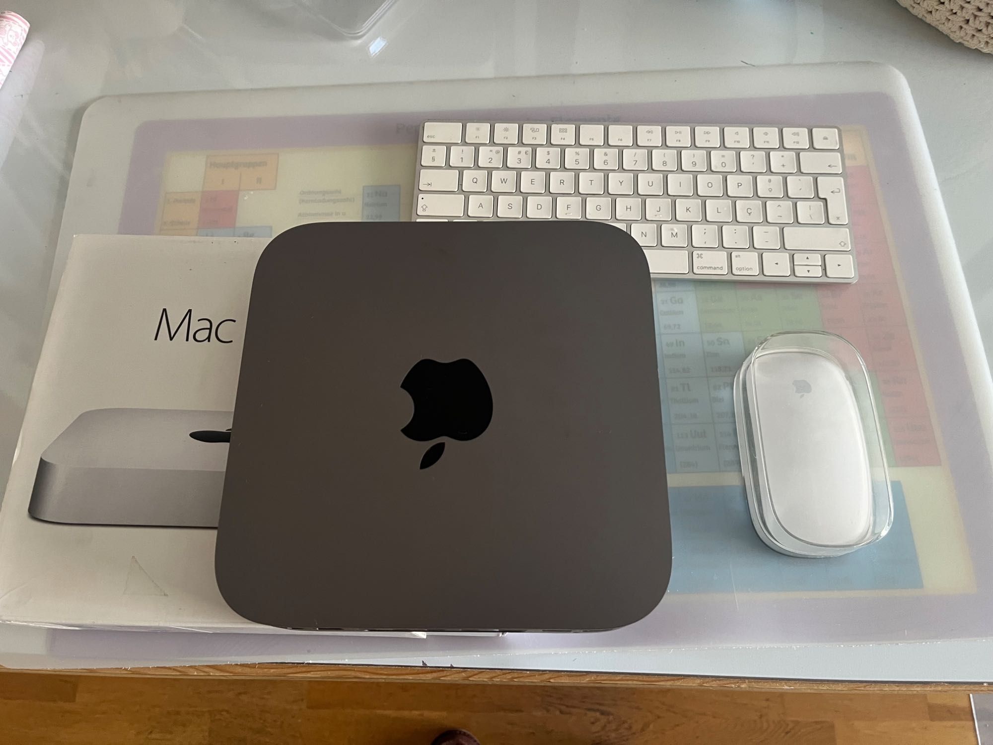 Mac mini 2018 i7 32GB 1TBSSD + magic keyboard + magic mouse 1