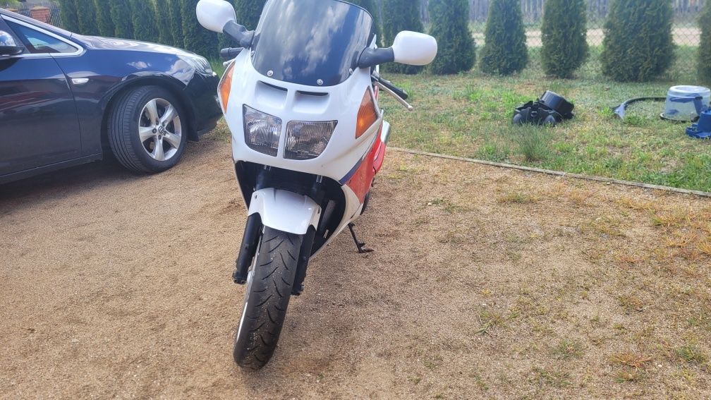 Honda CBR 1000f 136 koni-turystyk-doinwestowana -wygodna-zamiana