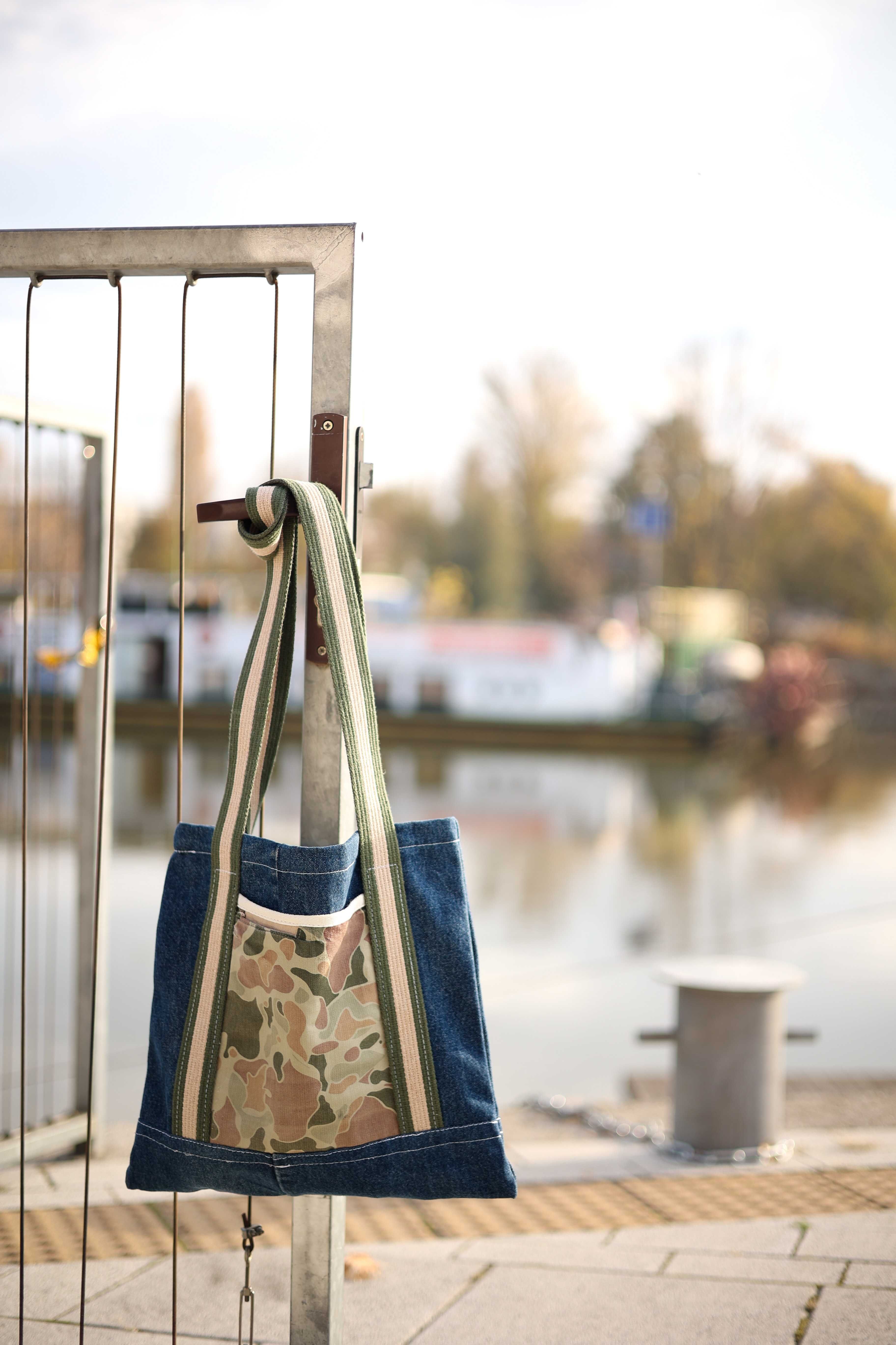 Torba jeansowa ręcznie robiona z recyklingu