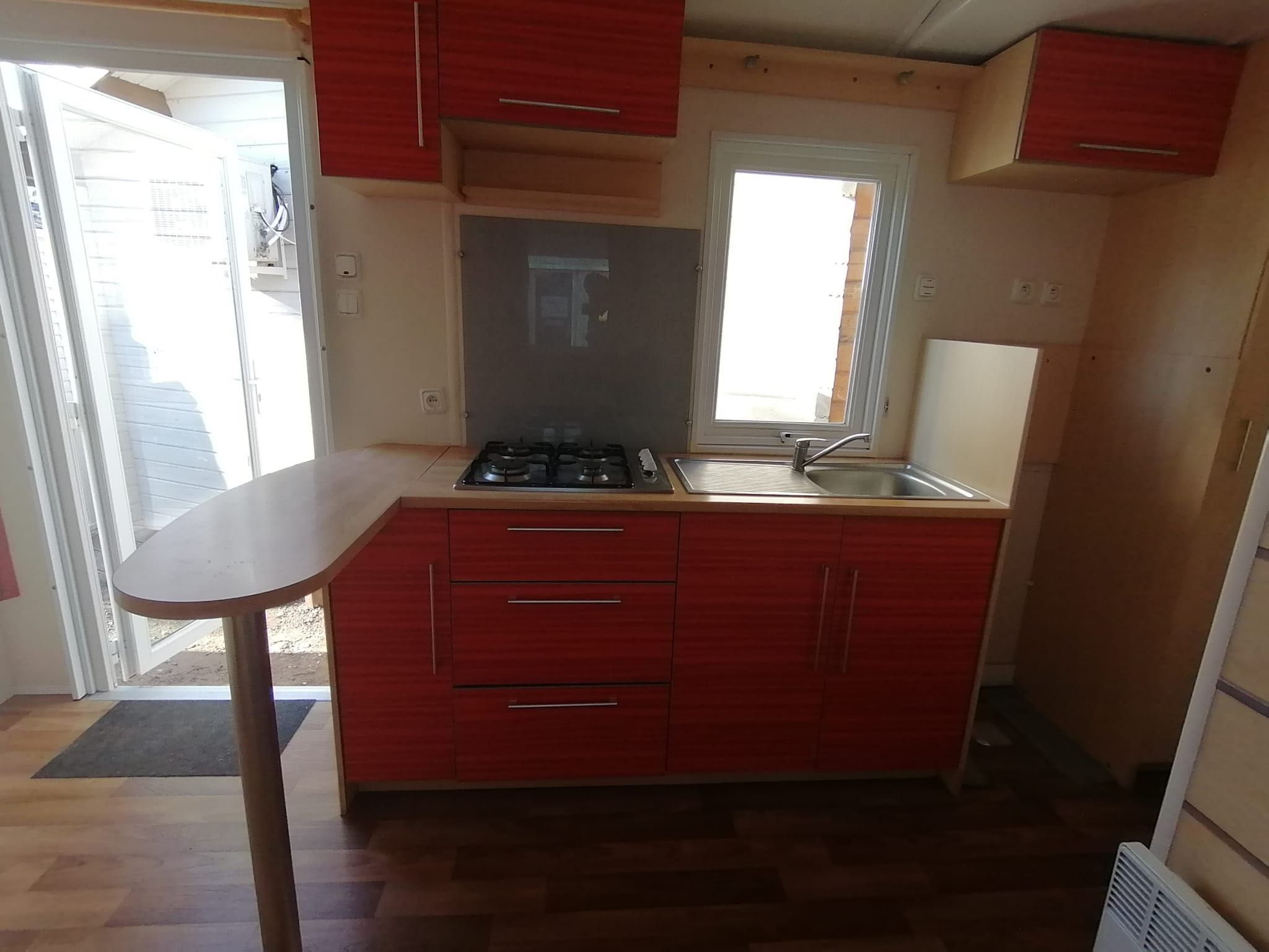 MOBILE HOME IRM SUPER MERCURE DE 8X4 METROS EM LEIRIA.