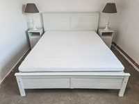 Łóżko podwójne IKEA do sypialni + stelaż i materac, 2x stolik nocny.