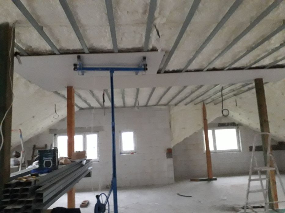 Szpachlowanie, gładzie, cekolowanie, sufity podwieszane, poddasza.