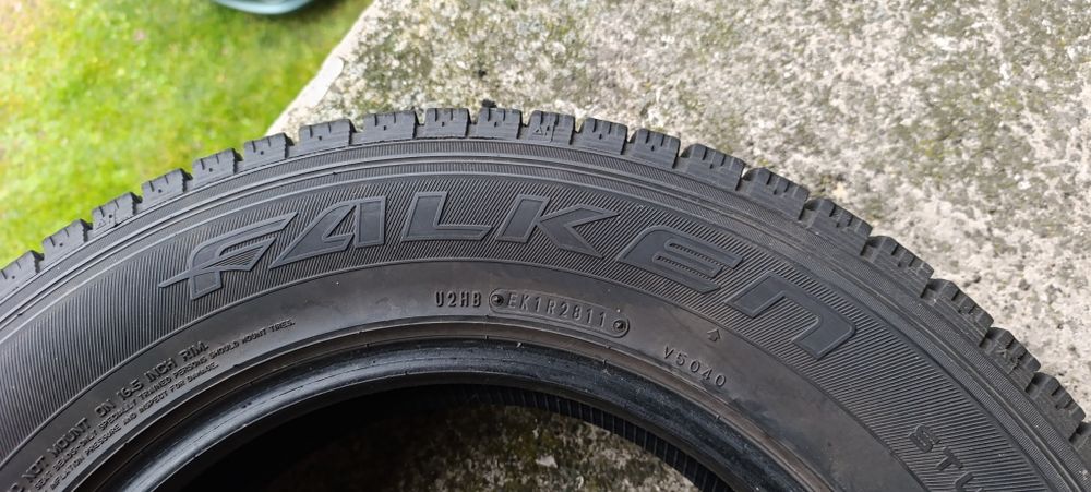 215/65R16 Falken zimowe 7-8 mm