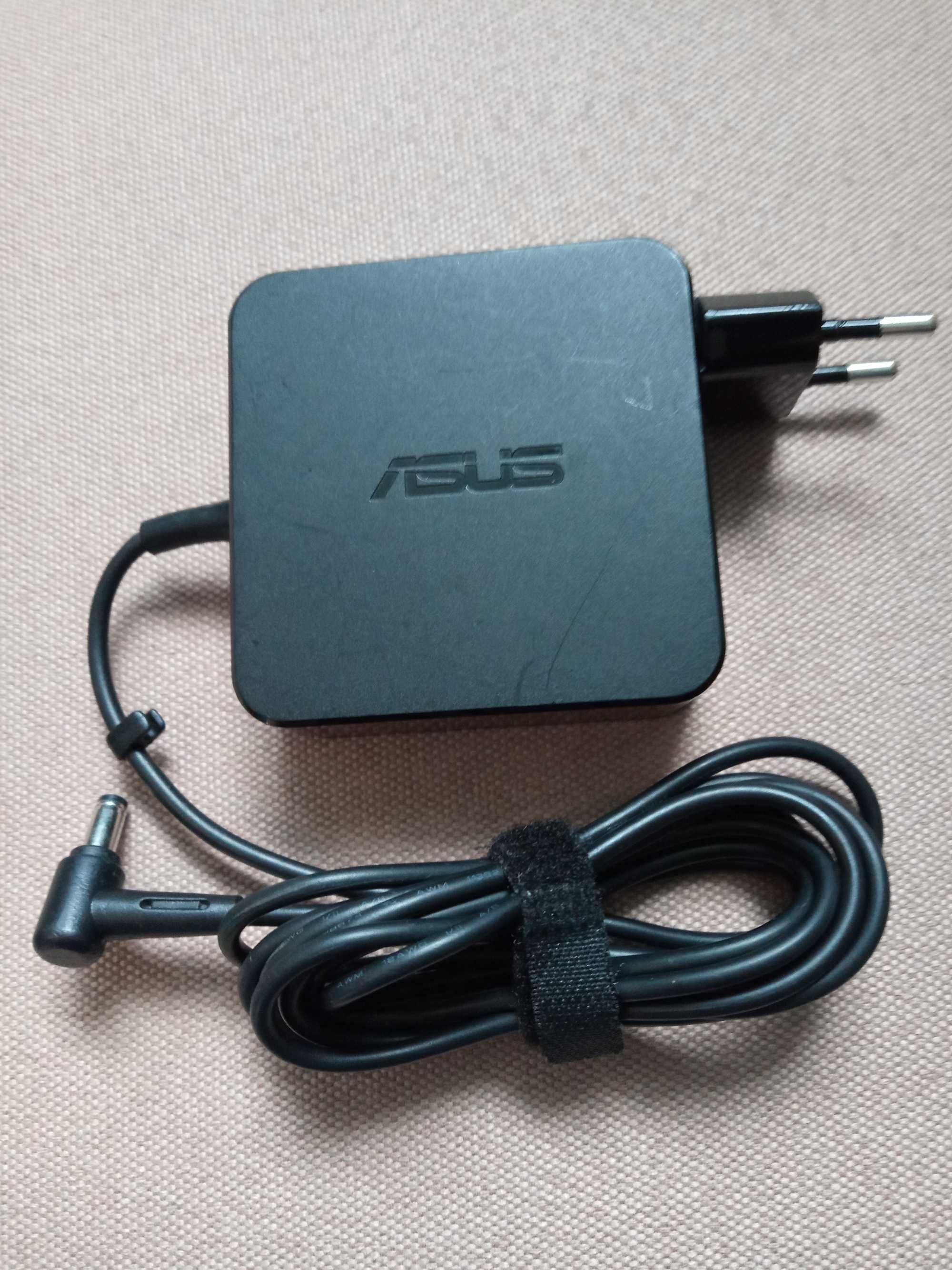 ASUS R510L NoteBook 15,6", SSD 240 GB плюс сумка