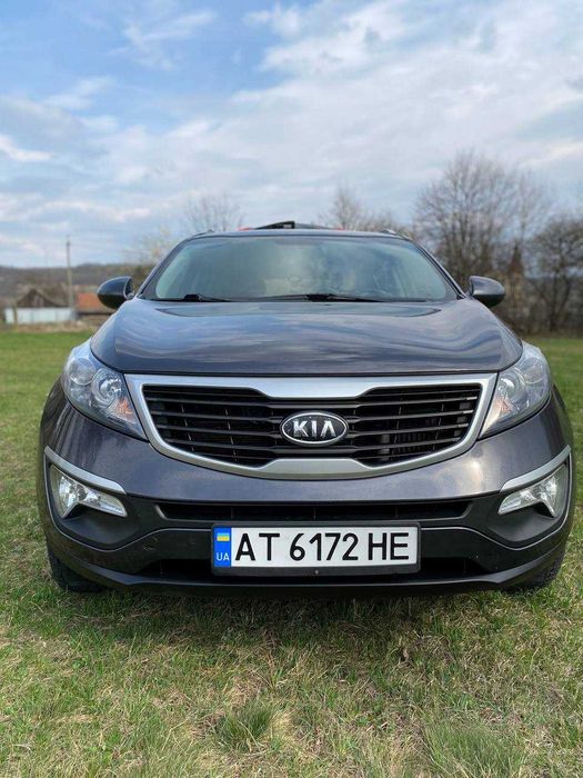 Продам автомобіль Кіа спортедж 2012р .в.