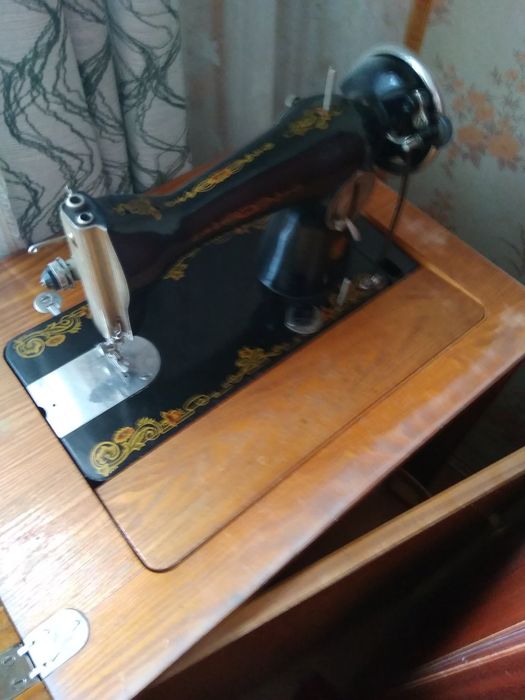 Швейная машина пмз с тумбой