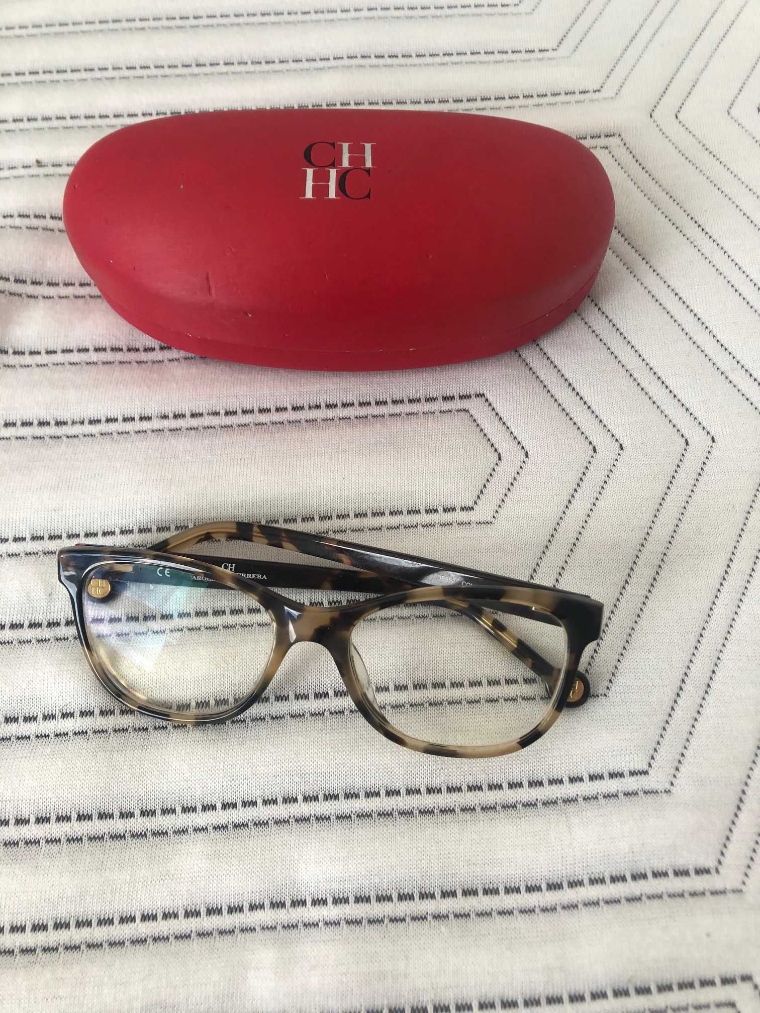 oculos com graduacao usados carolina herrera com caixa