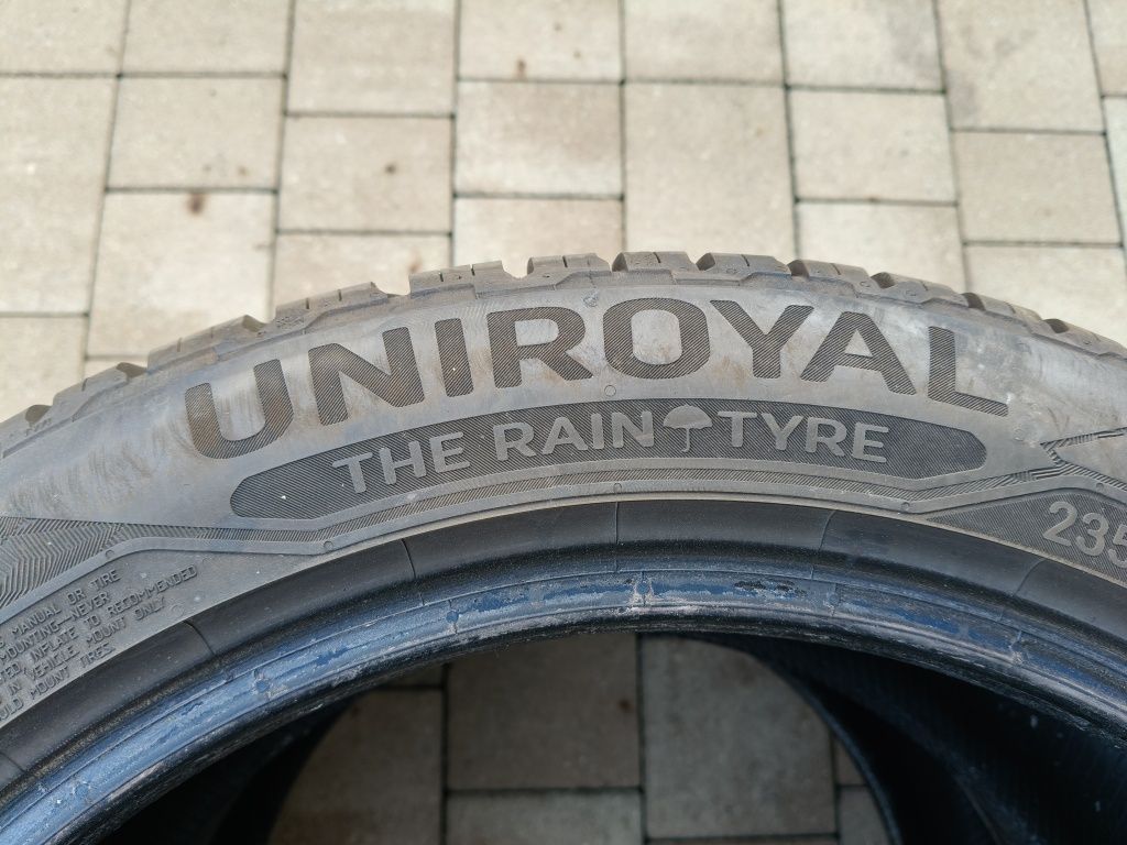 Opony Uniroyal 2szt jak Nowe 235/45/17 Opony Całoroczne