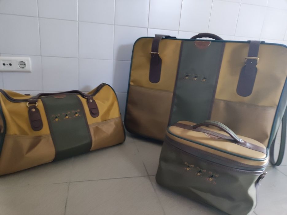 Conjunto de malas de viagem