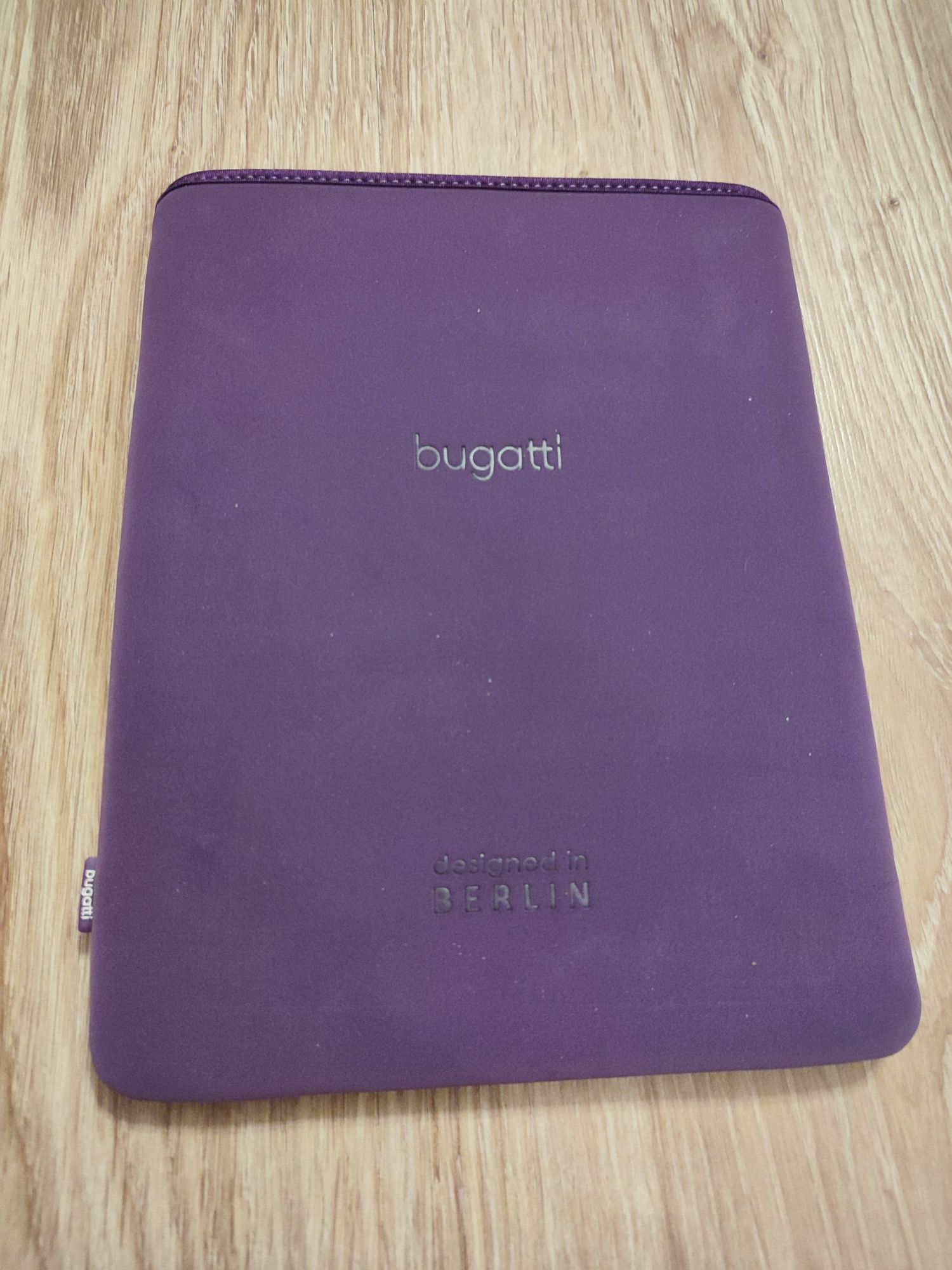 Etui na tablet Bugatti fioletowe