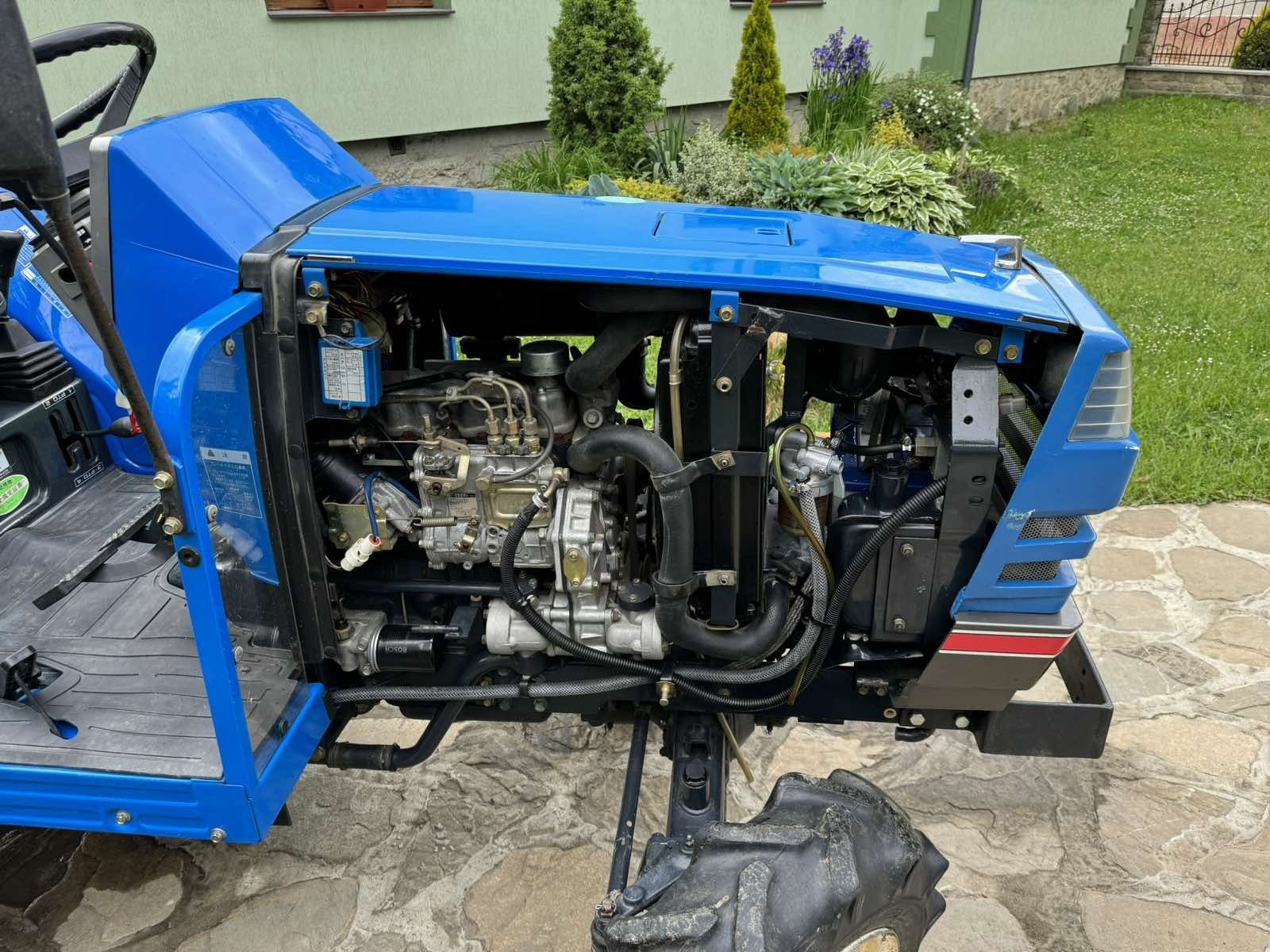 Трактор  Ісекі TU 227