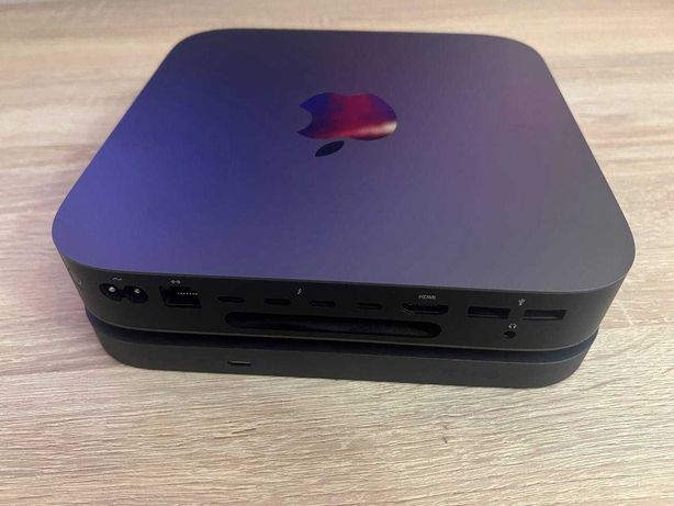 Mac mini (2020) 32 GB , ідеал + док + клавіатура + мишка + 2 кейси