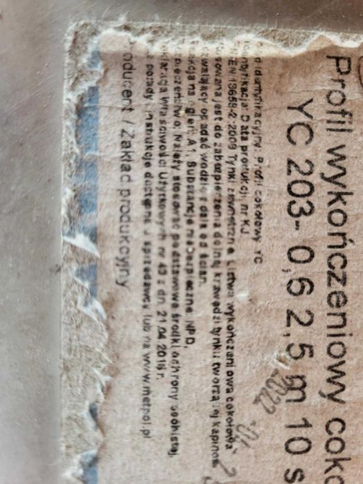 Profile wykończeniowe cokołowe METPOL 203 mm, dł. 2,5 m (16 szt.)