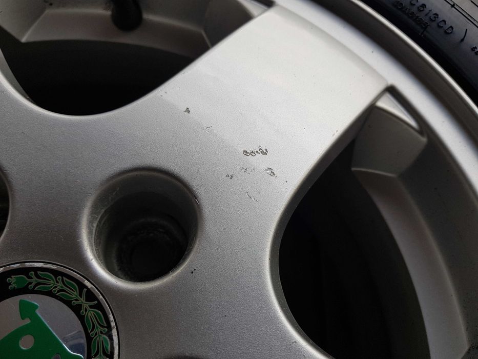 Koła letnie oryginał  Skoda Fabia 6x14 et43 5x100 opony 185/60/14