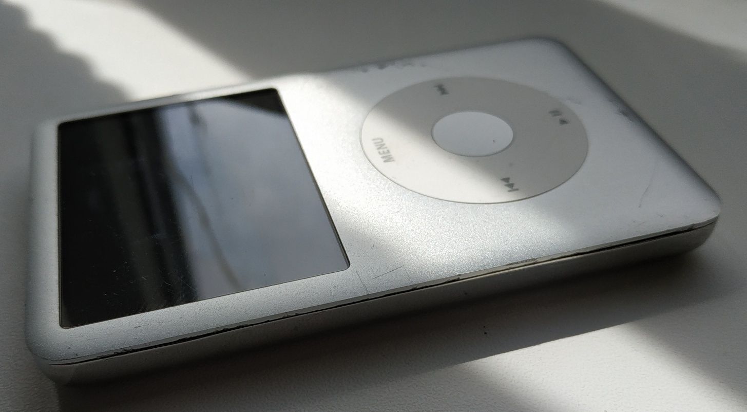 Apple iPod classic 6 gen 80gb