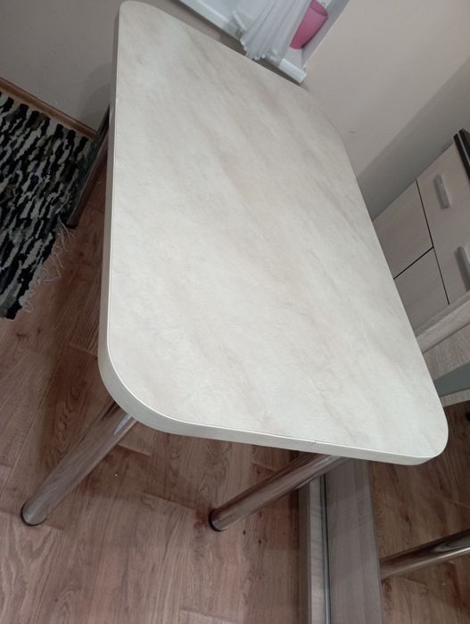 Stół kuchnia 120*70 blat jasny .