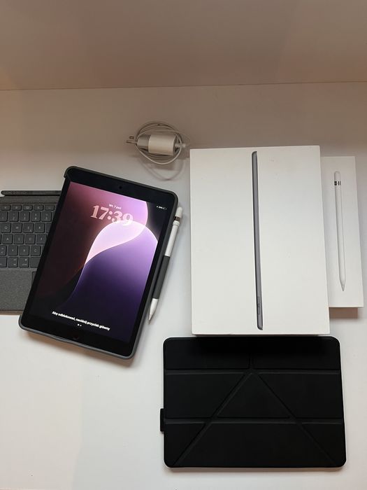 iPad 9 64GB Pencil Logitech klawiatura szkło matowe akcesoria zestaw