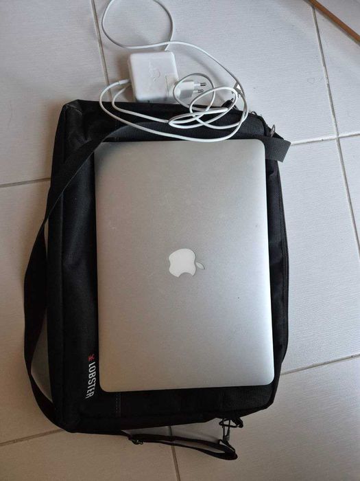 MacBook Air 13 2013 A1466 (+Сумка і зарядне)