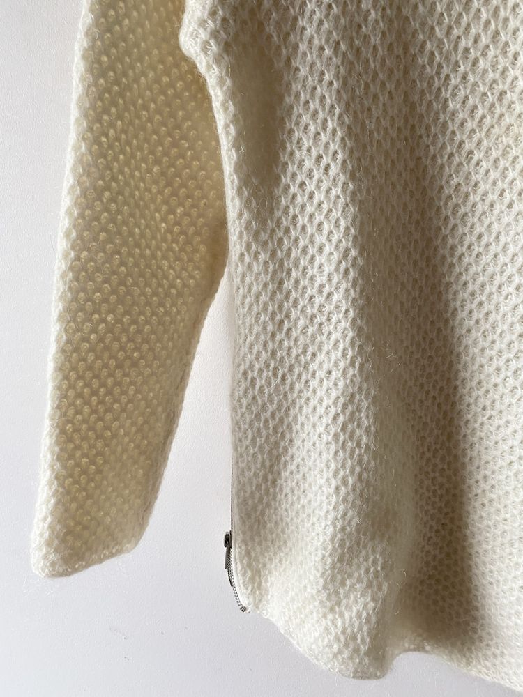 Welniany puszysty sweter zamki welna moher chmurka