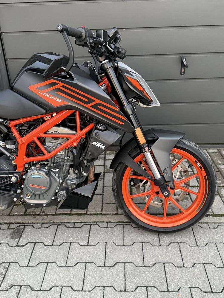 Ktm Duke 125 z 2021r 21 tys km Niemcy 1 wlasciciel cb125r mt125
