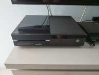Xbox one 500gb plus 3 gry