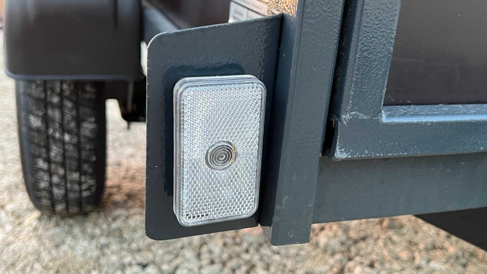 Продам прицепчіп до легкового авто 1,7 х 1,2м борт 60см  фанера