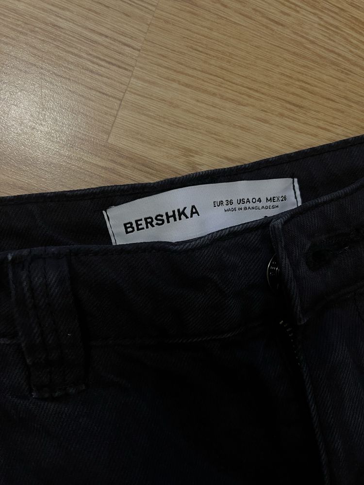 Жіночі шорти-бермуди BERSHKA | Розмір EUR 36 / USA 4 Стан ідеальний !