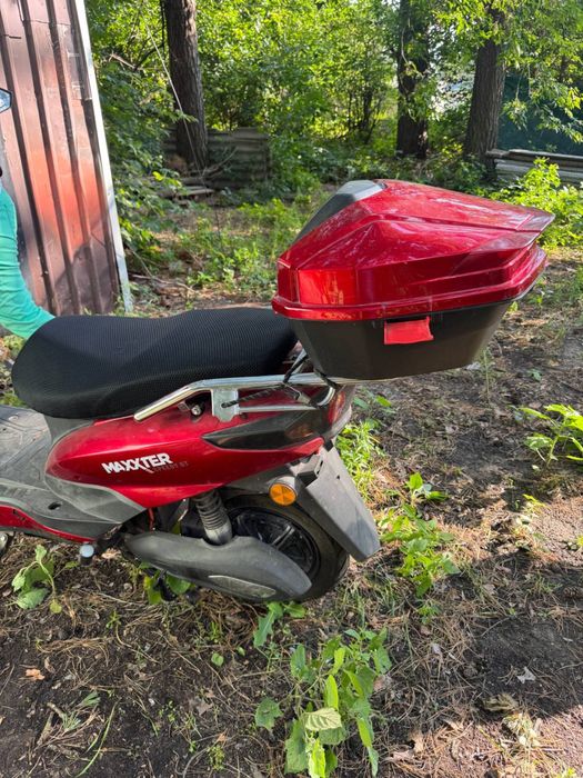 Електроскутер Maxxter lux plus