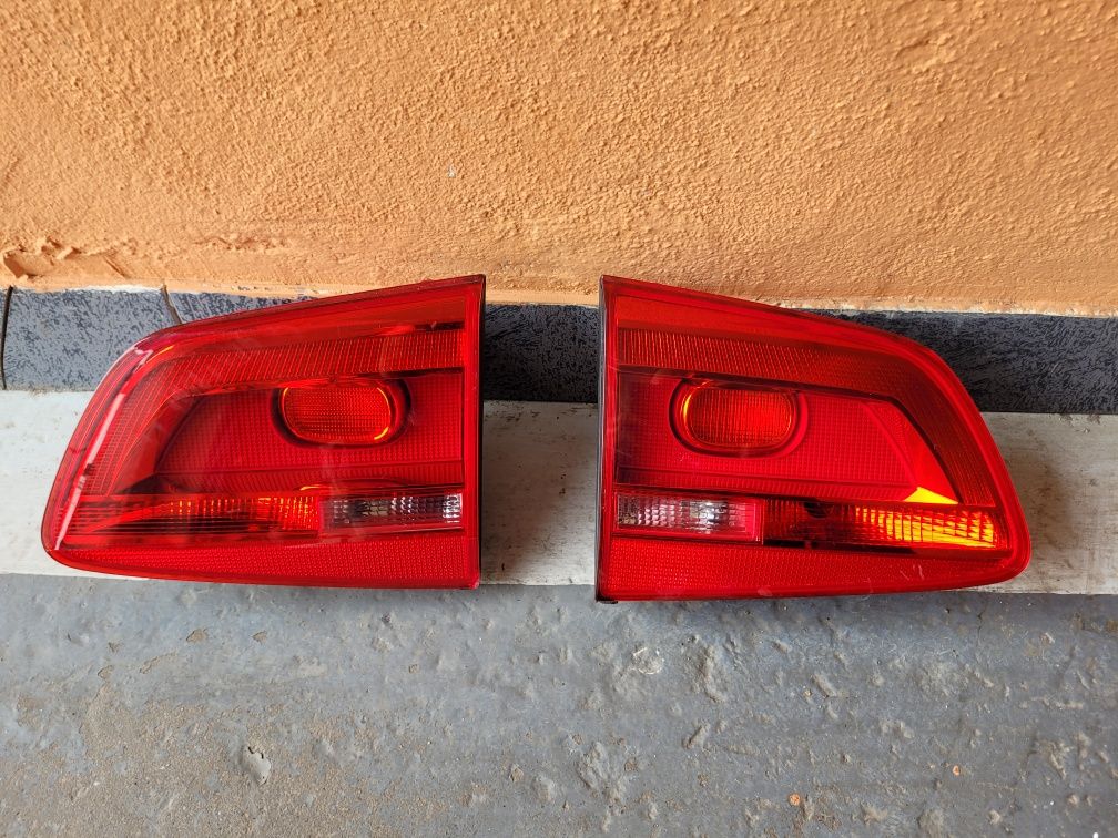 vw Touran lampy tylne w klapę  1T0