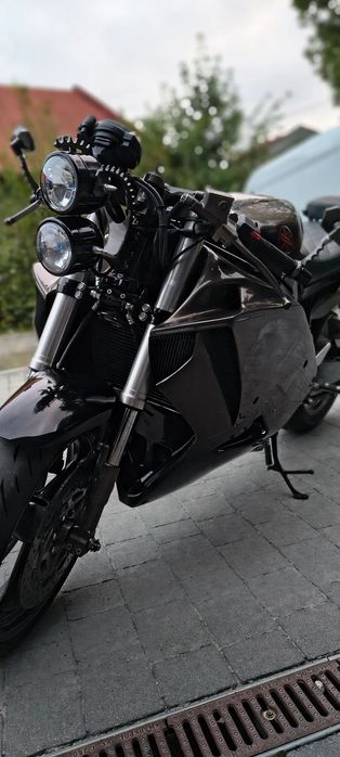 Yamaha FZR Yamaha FZR 1000 Custom po kompletnym remoncie