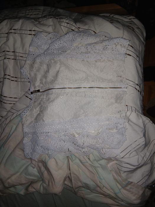 Top com Renda com feixo