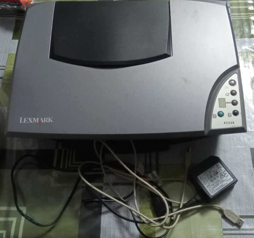 Продам МФУ Lexmark X2250