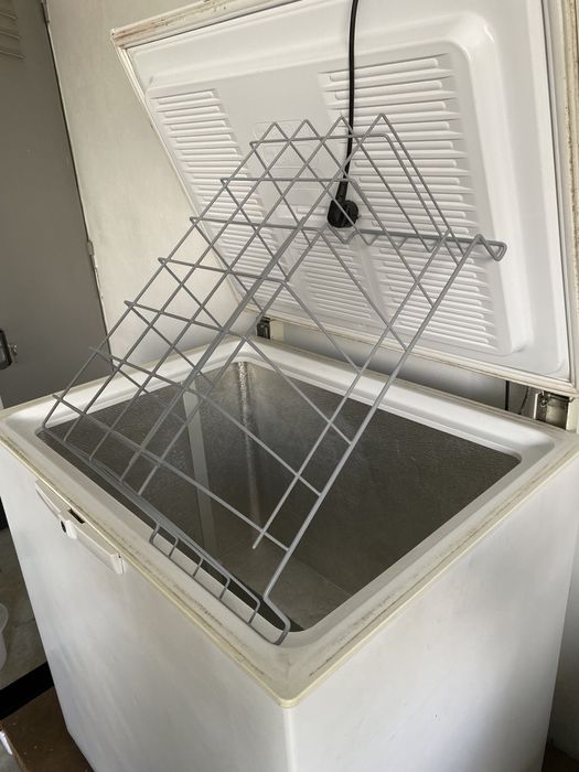 Arca congeladora whirlppoll 6 dendê