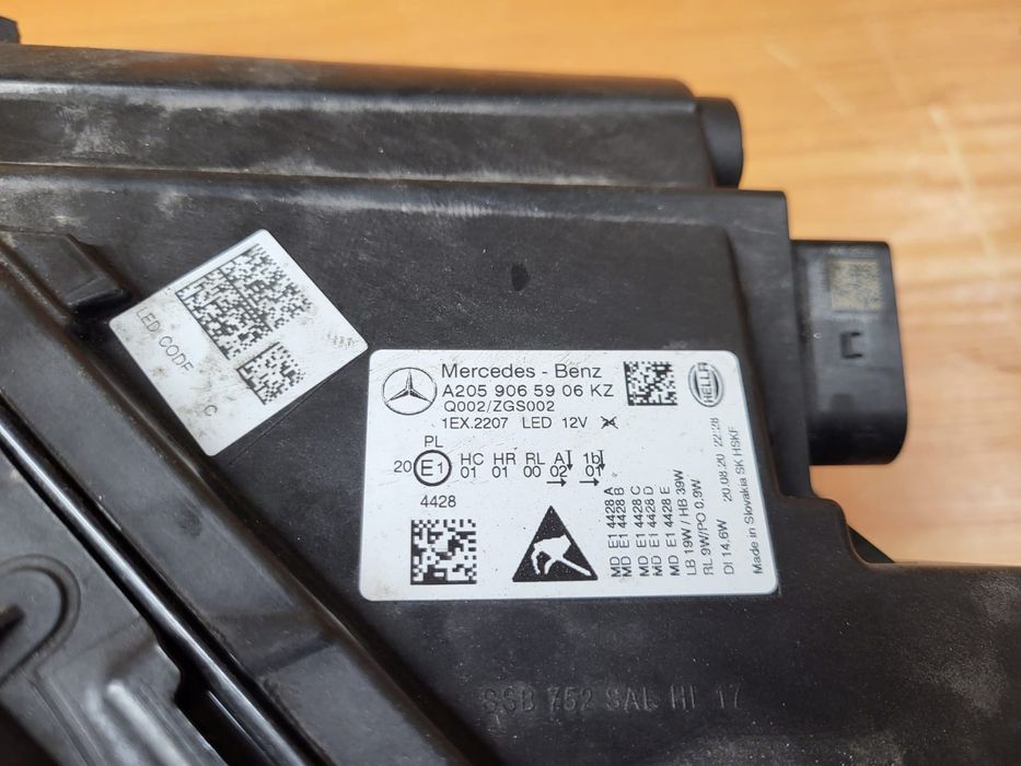 Mercedes W205 C klasa 2020r lampa lewa przednia Full Led A205.906.5906