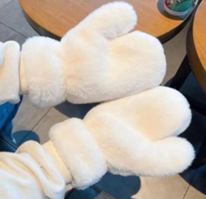 Зимовий теплий жіночий комплект