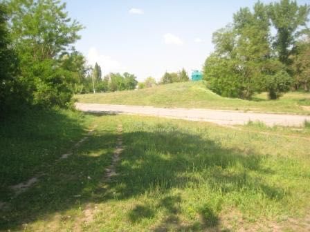 Продаж комерційного комплексу з СТО у Каневі: понад 1600 м²