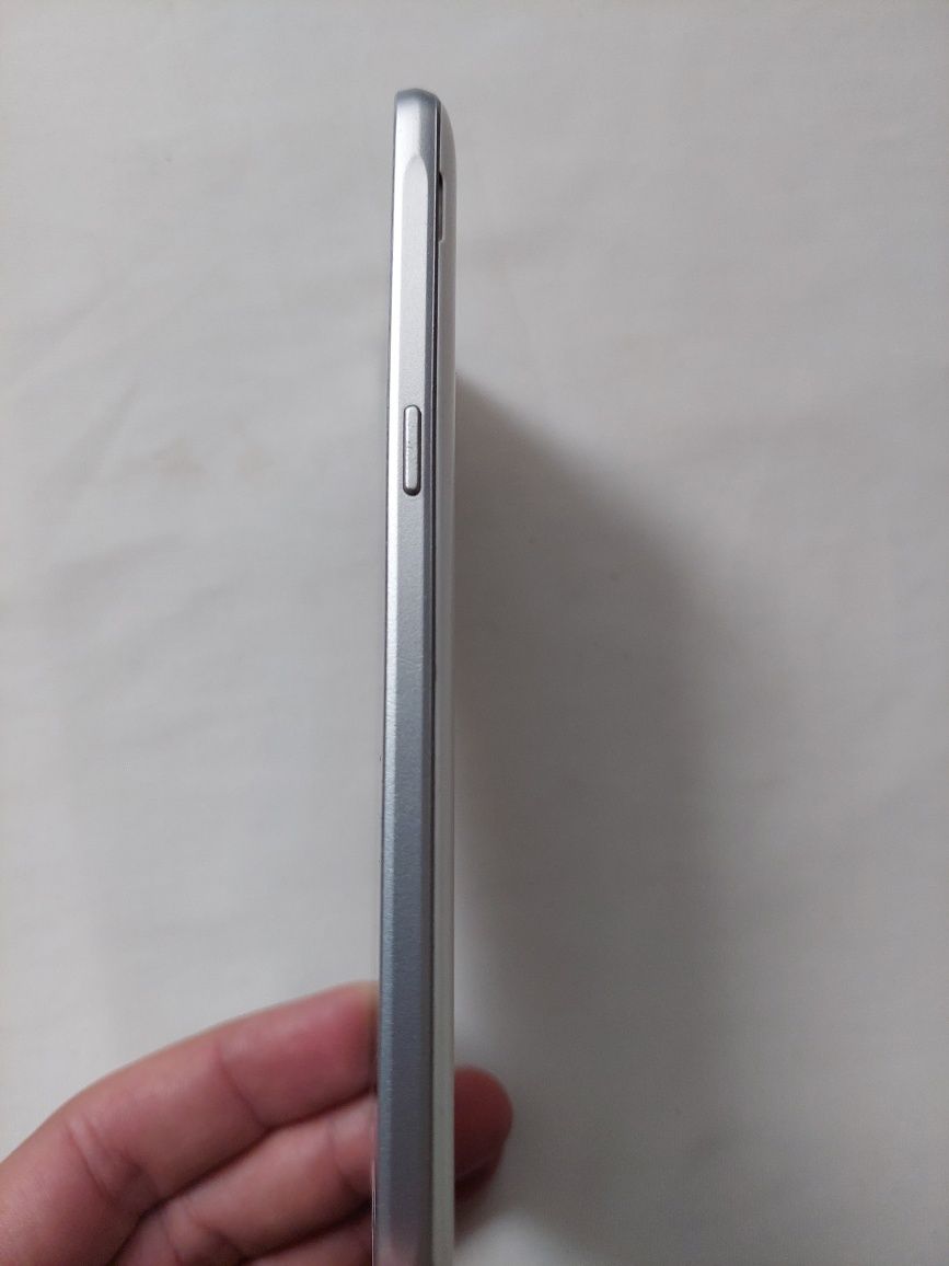 Смартфон samsung galaxy j5 2016