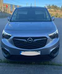 Opel Combo 1.5 . Ano 2020 . 70 000km . Com Gancho de Reboque .