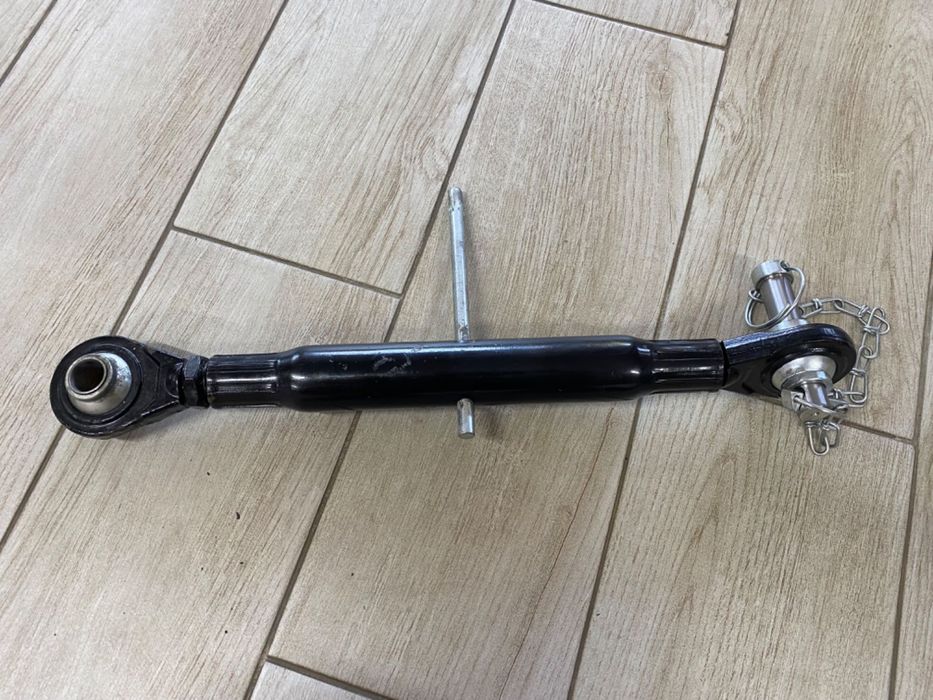 Тяга для навіски (центральний гвинт)