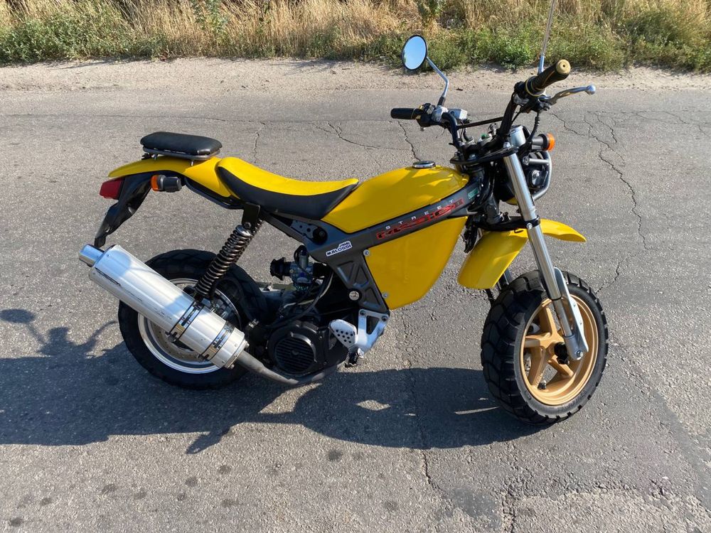 Продам скутер Suzuki