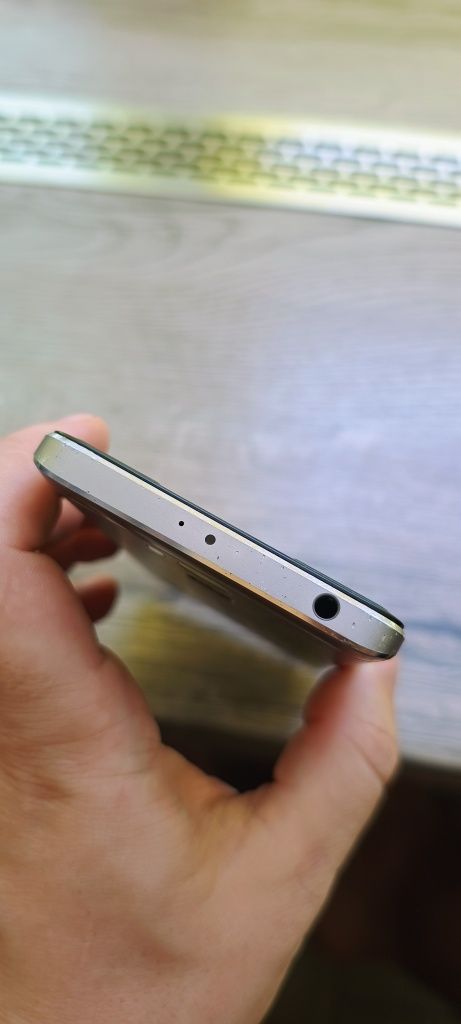 Телефон Xiaomi redmi 4 prime
