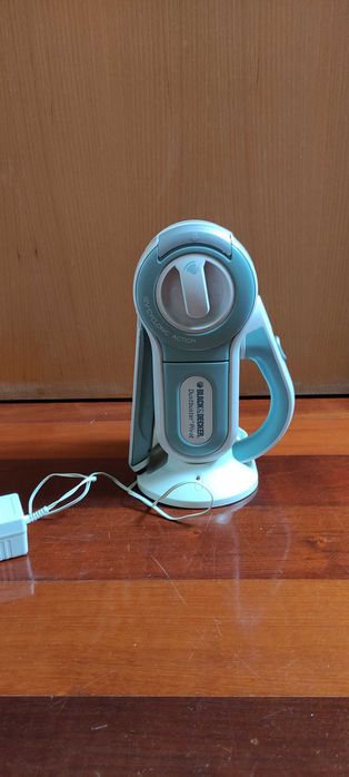 Aspirador Black and Decker sem fios recarregável