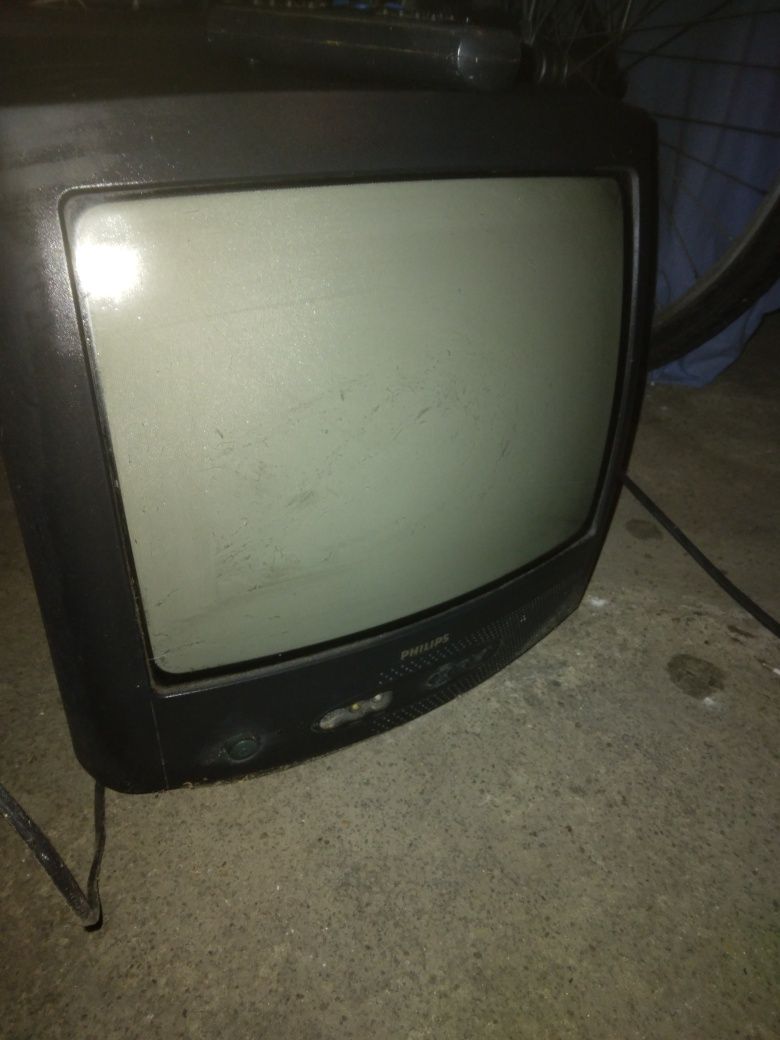 Telewizory unitra , grundig , philips.