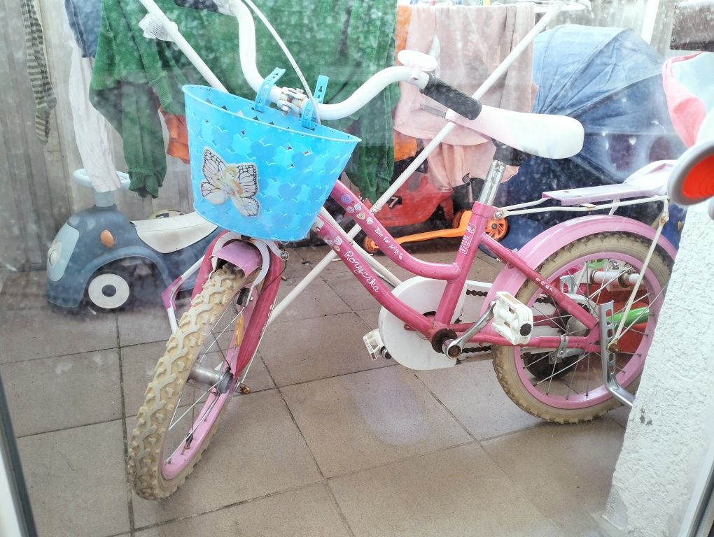 Sprzedam rower dla dziewczynki.Koła 16 cali