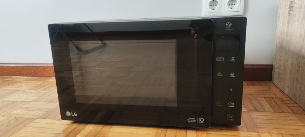 Microondas LG MH6336GIB