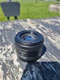 Canon RF 50 mm f/1.8 STM