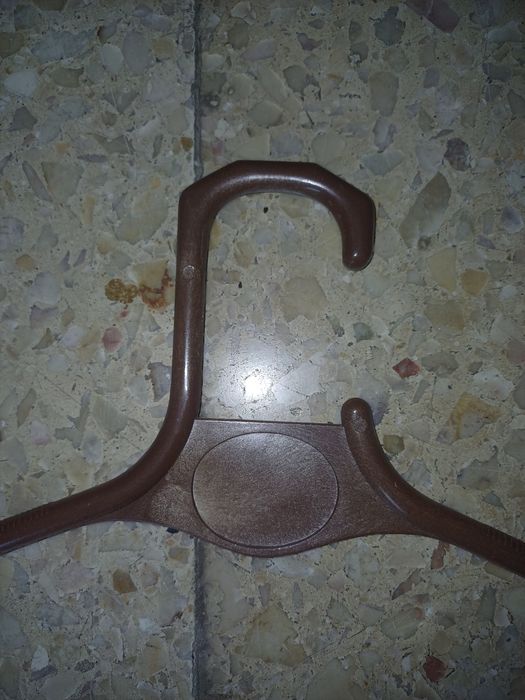 80 cabides de adulto