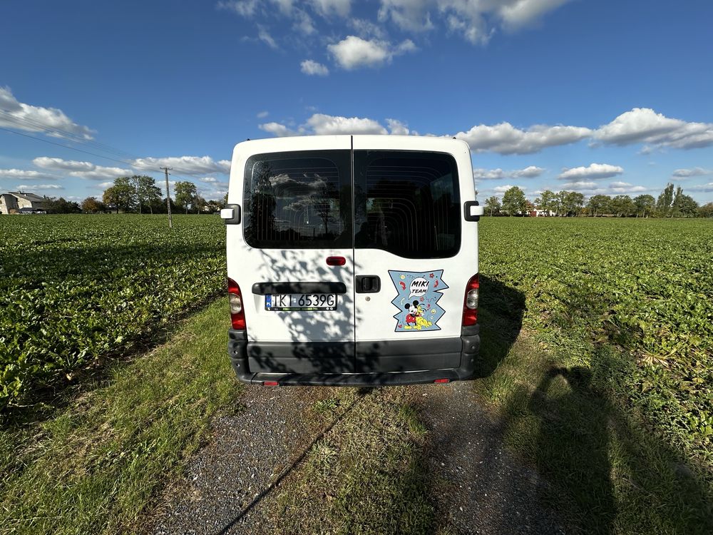 Renault Master 9 osobowy