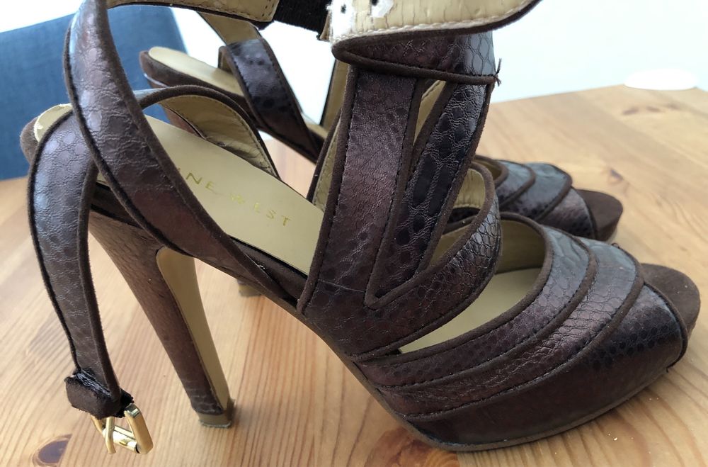 Sandálias Nine West 35