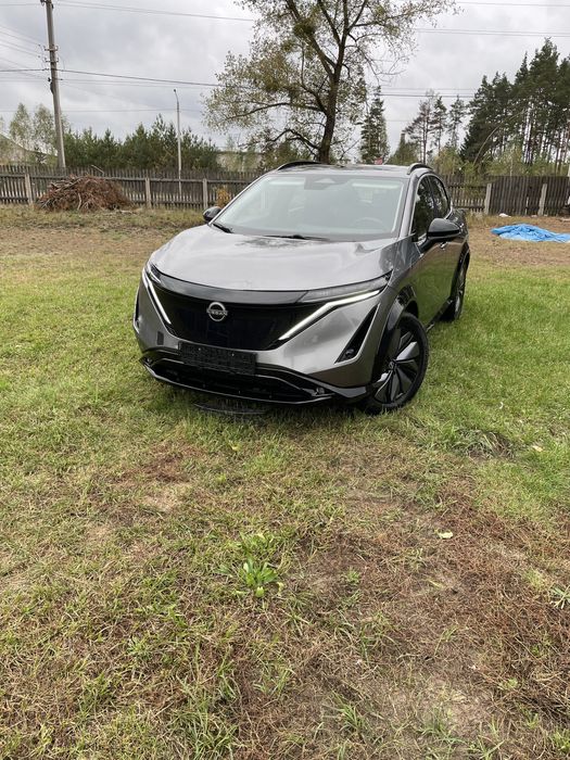 Продам Nissan Ariy.